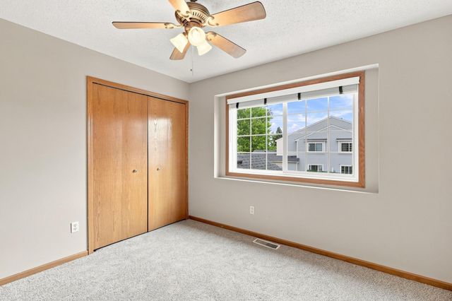 1216 Elmwood Avenue, Shakopee, MN 55379