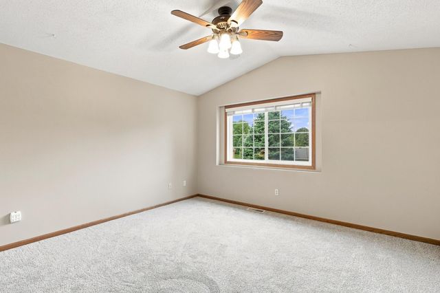 1216 Elmwood Avenue, Shakopee, MN 55379