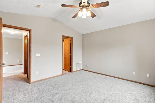1216 Elmwood Avenue, Shakopee, MN 55379