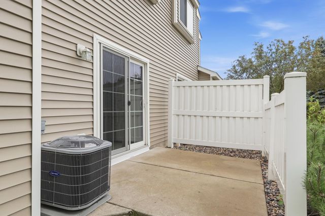 1216 Elmwood Avenue, Shakopee, MN 55379