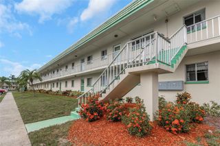 2001 GREENBRIAR BOULEVARD 17, Clearwater, FL 33763