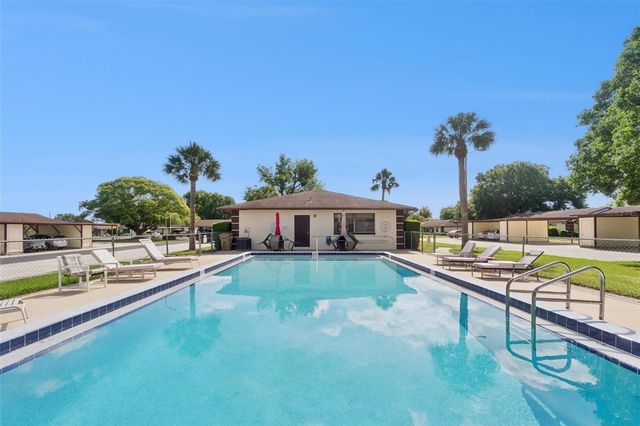 12418 ORANGEWOOD CIRCLE, Tavares, FL 32778