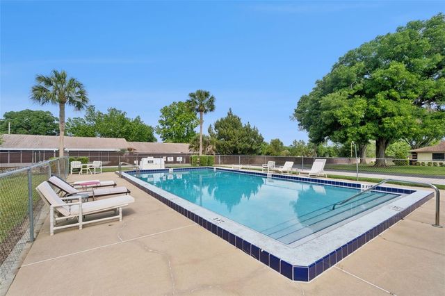 12418 ORANGEWOOD CIRCLE, Tavares, FL 32778