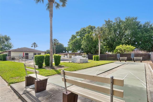 12418 ORANGEWOOD CIRCLE, Tavares, FL 32778