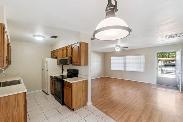 12418 ORANGEWOOD CIRCLE, Tavares, FL 32778