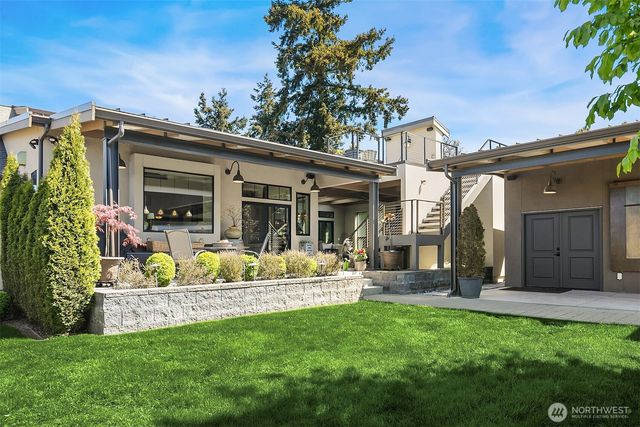 525 16th Avenue W, Kirkland, WA 98033