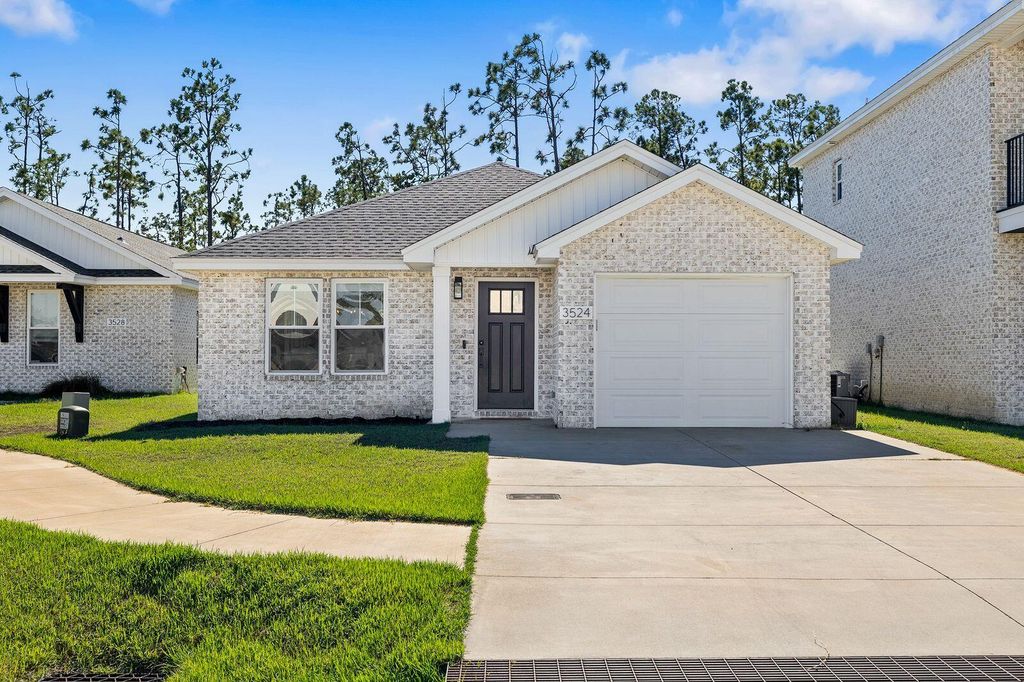 3524 Mill Point Cove, Panama City, FL 32404