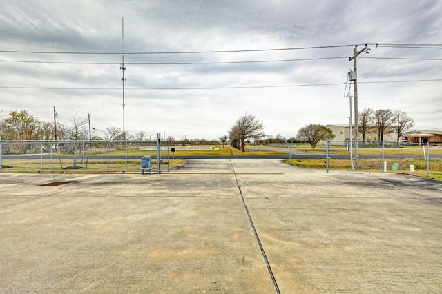 1070 Pine, Texas City, TX 77591