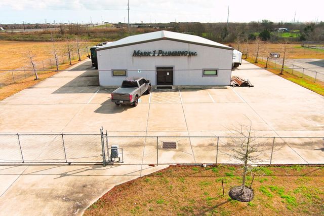 1070 Pine, Texas City, TX 77591