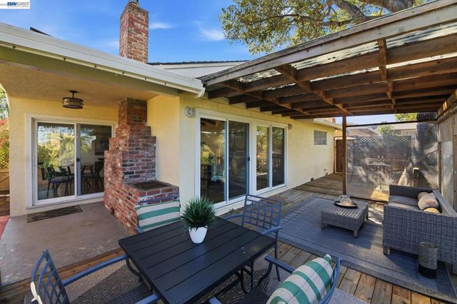 24889 Bland St, Hayward, CA 94541