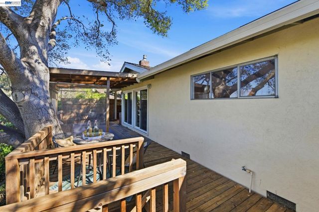 24889 Bland St, Hayward, CA 94541