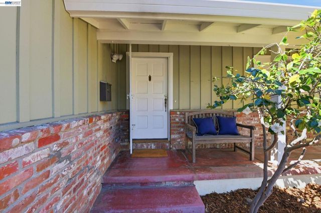 24889 Bland St, Hayward, CA 94541