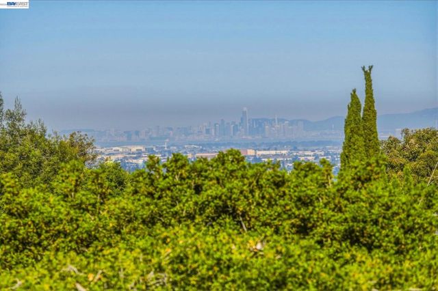 24889 Bland St, Hayward, CA 94541