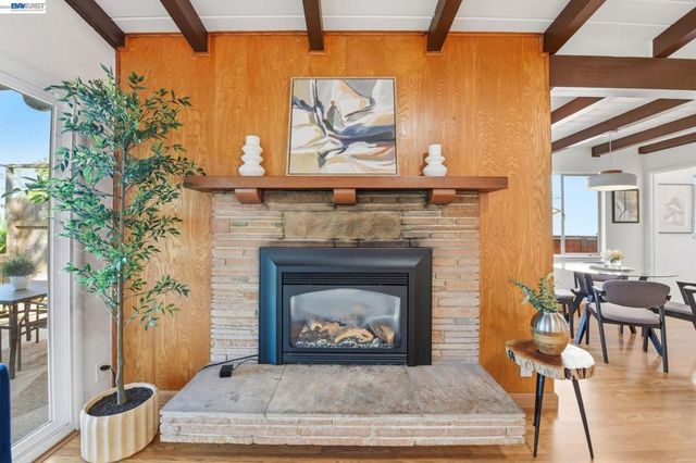 24889 Bland St, Hayward, CA 94541