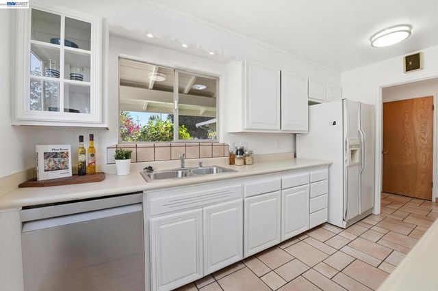 24889 Bland St, Hayward, CA 94541