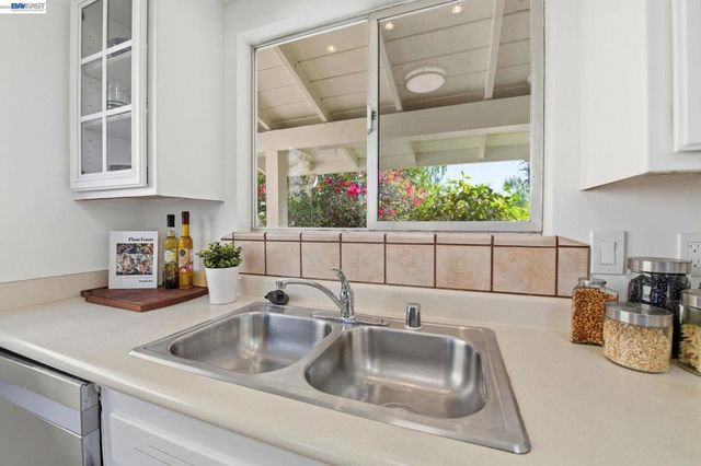 24889 Bland St, Hayward, CA 94541