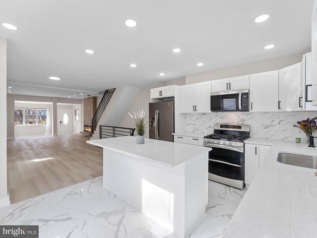 7911 LORETTO AVE, Philadelphia, PA 19111