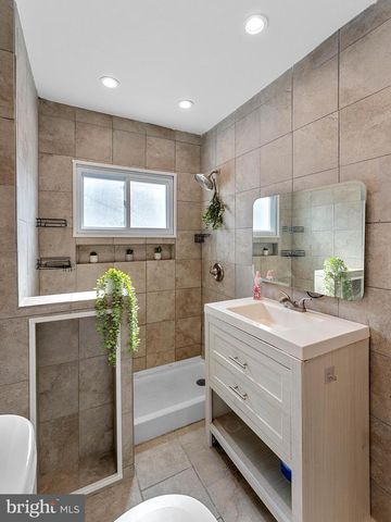 7911 LORETTO AVE, Philadelphia, PA 19111