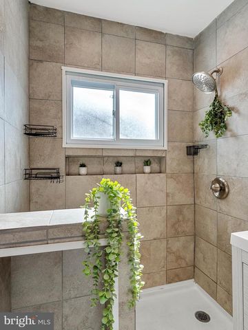 7911 LORETTO AVE, Philadelphia, PA 19111