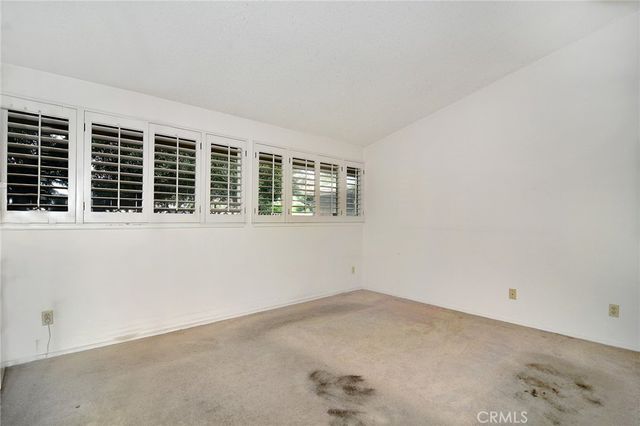 5746 Mcdonie Avenue, Woodland Hills, CA 91367