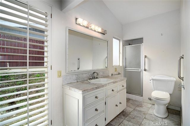 5746 Mcdonie Avenue, Woodland Hills, CA 91367