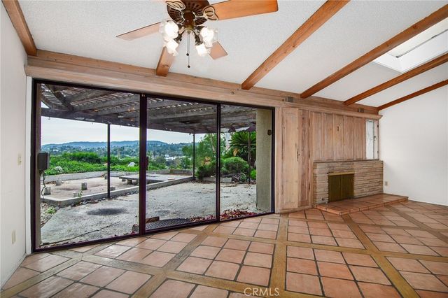 5746 Mcdonie Avenue, Woodland Hills, CA 91367