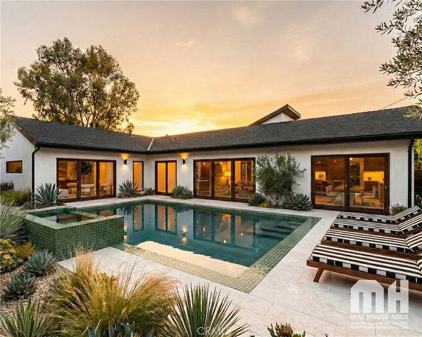 5746 Mcdonie Avenue, Woodland Hills, CA 91367