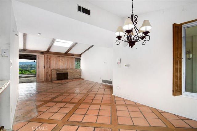 5746 Mcdonie Avenue, Woodland Hills, CA 91367