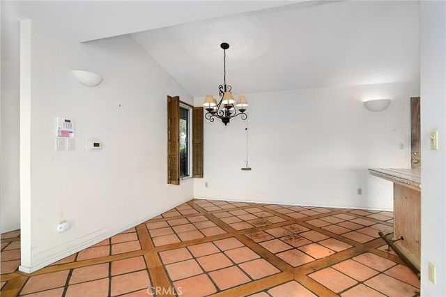 5746 Mcdonie Avenue, Woodland Hills, CA 91367