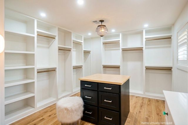 7246 Arbor Oaks Drive, Dallas, TX 75248