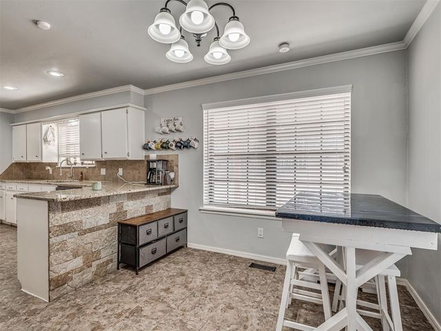 6100 Lillian Lane, Newalla, OK 74857