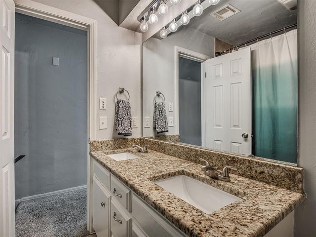 6100 Lillian Lane, Newalla, OK 74857