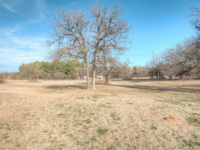 6100 Lillian Lane, Newalla, OK 74857