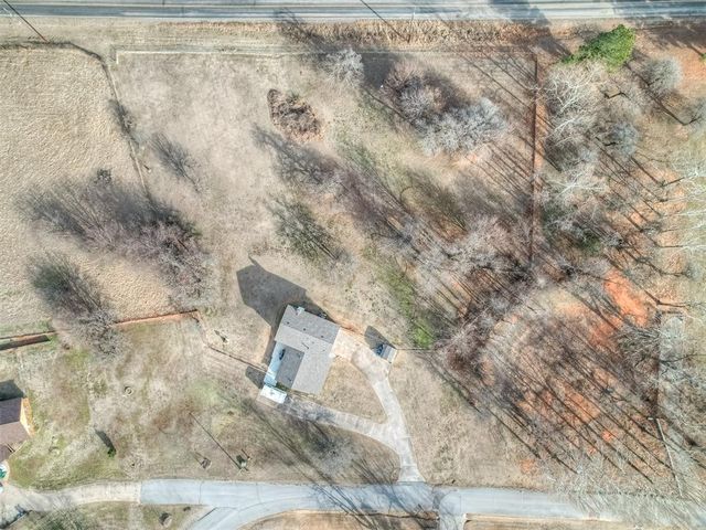 6100 Lillian Lane, Newalla, OK 74857