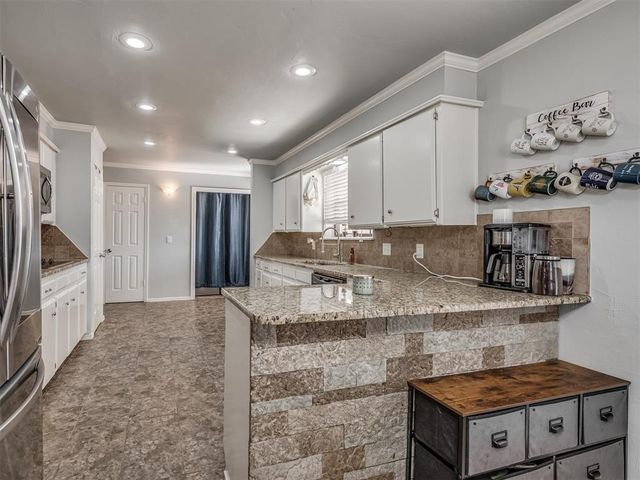 6100 Lillian Lane, Newalla, OK 74857