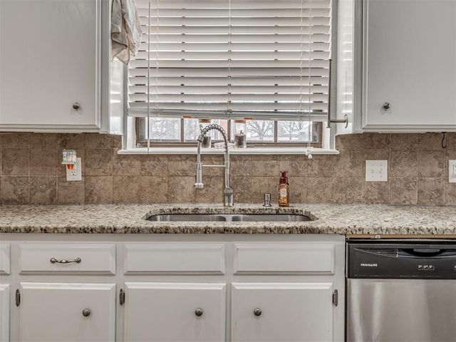 6100 Lillian Lane, Newalla, OK 74857