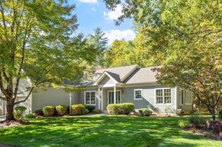 14 Stonegate Ln 14, Bedford, MA 01730