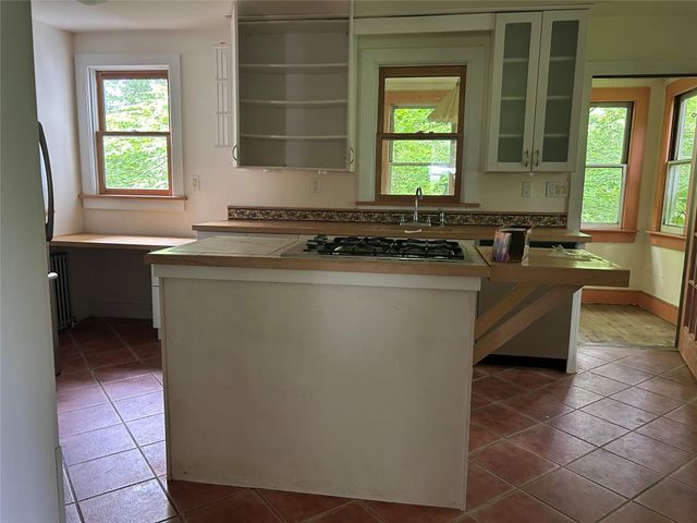 56 Jefferson Avenue, Jeffersonville, NY 12748