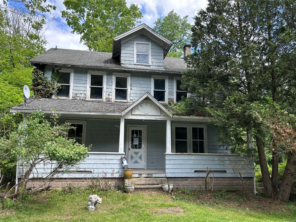 56 Jefferson Avenue, Jeffersonville, NY 12748