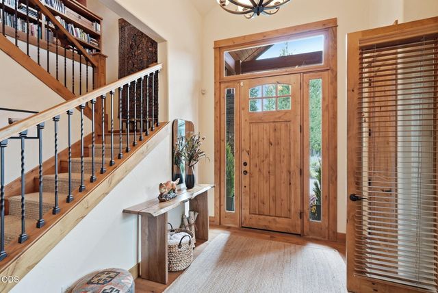 19052 Mt. Shasta Drive, Bend, OR 97703