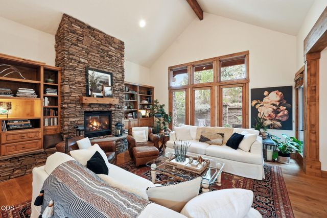 19052 Mt. Shasta Drive, Bend, OR 97703