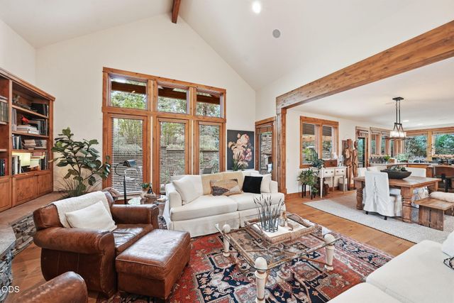 19052 Mt. Shasta Drive, Bend, OR 97703