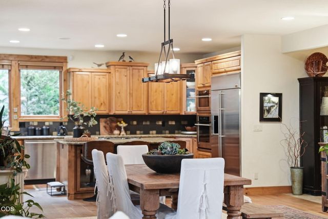 19052 Mt. Shasta Drive, Bend, OR 97703