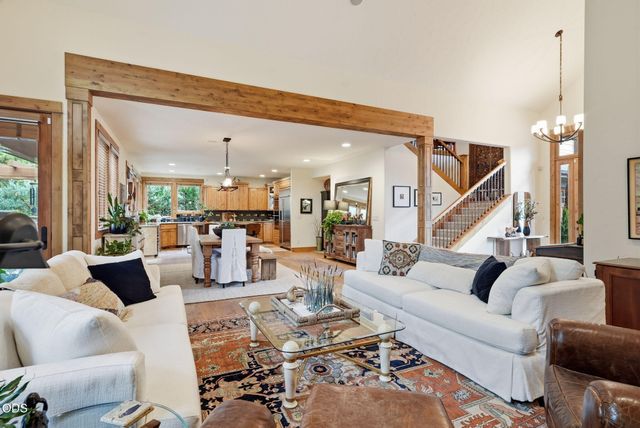 19052 Mt. Shasta Drive, Bend, OR 97703