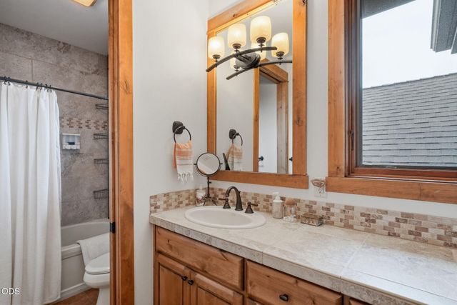 19052 Mt. Shasta Drive, Bend, OR 97703