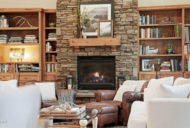 19052 Mt. Shasta Drive, Bend, OR 97703