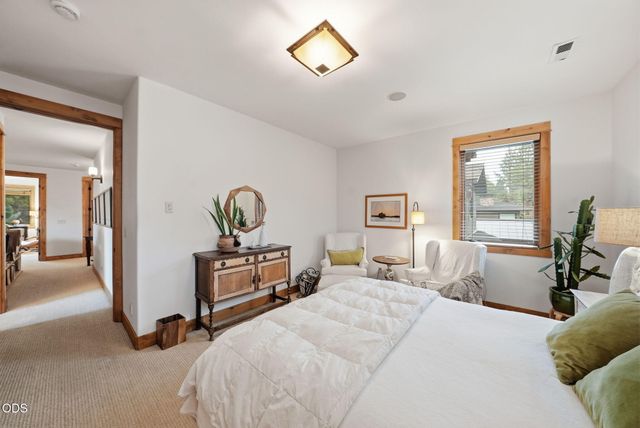 19052 Mt. Shasta Drive, Bend, OR 97703
