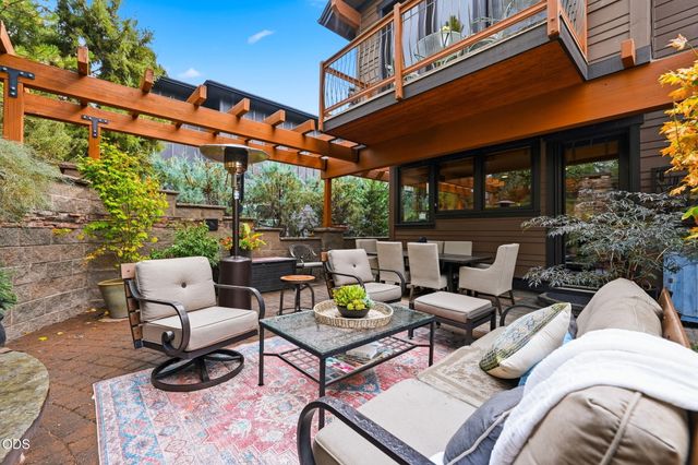 19052 Mt. Shasta Drive, Bend, OR 97703