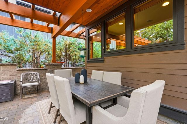 19052 Mt. Shasta Drive, Bend, OR 97703