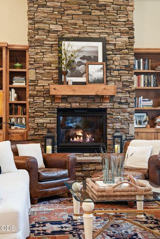 19052 Mt. Shasta Drive, Bend, OR 97703